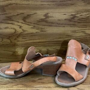 Elegant Tan Leather Sandals